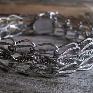 Vintage 1990s Sterling Silver Chainlink Bracelet with Intricate Design